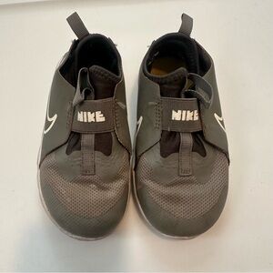 Nike 10C Toddler Slip On Sneakers Black Gray White Flex Runner Athletic Shoes